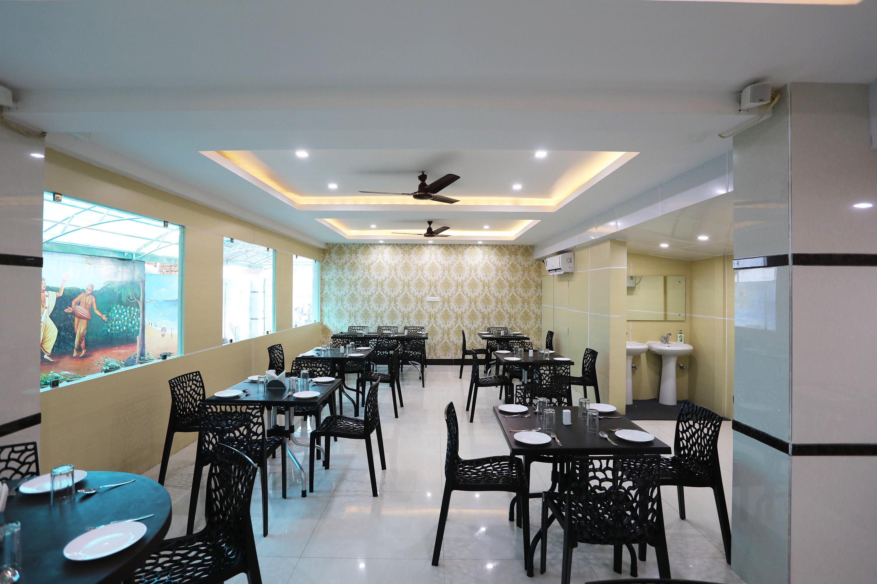 Oyo 9344 Hotel Gangotri Puri Exterior photo