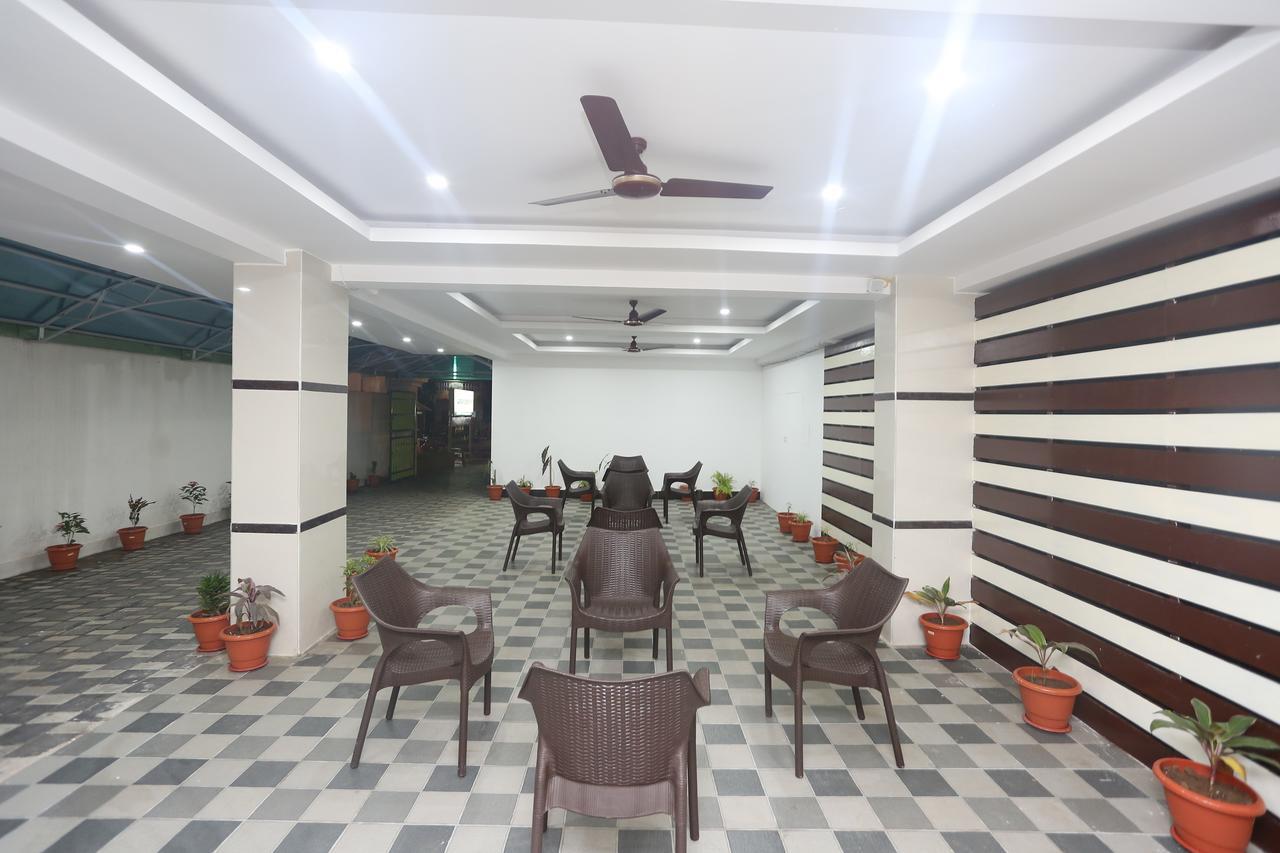 Oyo 9344 Hotel Gangotri Puri Exterior photo